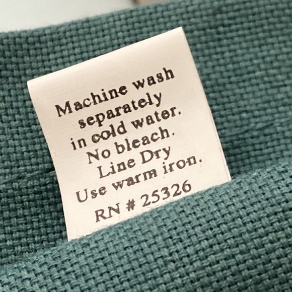 Pier 1 Imports - Set of 4 Napkins and World Market Set of 2 Napkins - Picture 8 of 9